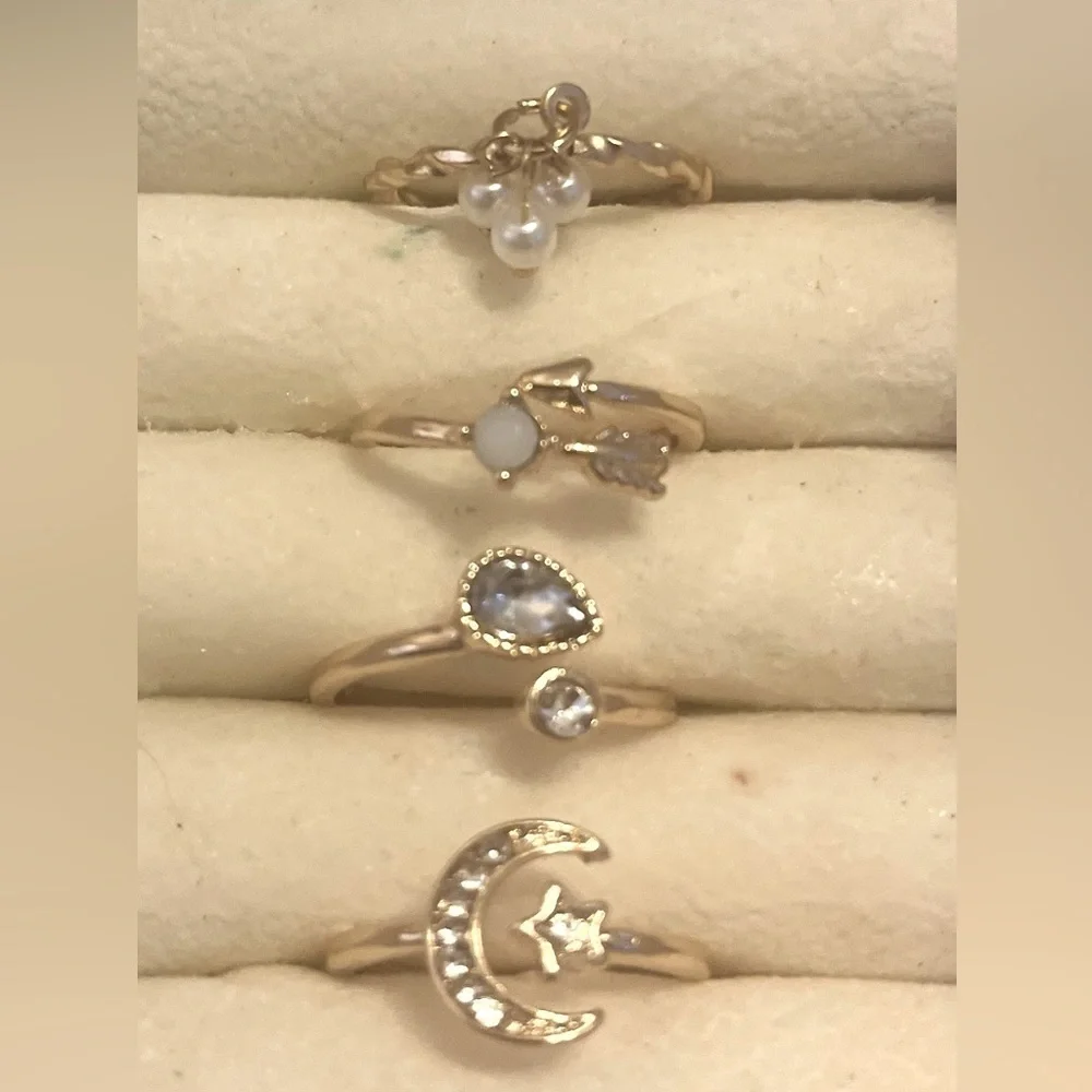 Bundle of 4 rings size 8